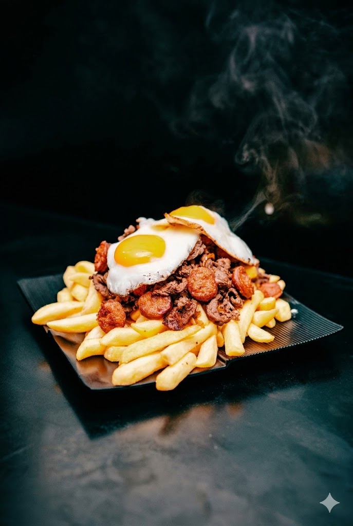 Papas Fritas Pichangas / Chorrillanas